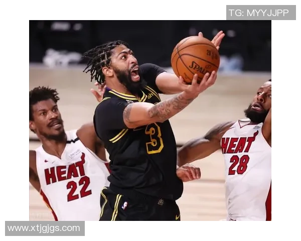 洪卡与玛丽港激战正酣比分揭晓球迷热议赛事精彩瞬间