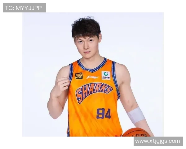 王哲林领衔中国篮球新篇章展现拼搏精神与团队合作的力量